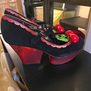 🍒🔥Vintage Miss L Fire chunky heels